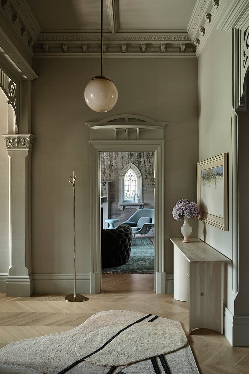 Театральный интерьер дома в Мельбурне – проект Kennedy Nolan