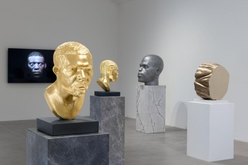 Thomas J. Price покажет новые работы, переосмысляющие роль общественной скульптуры