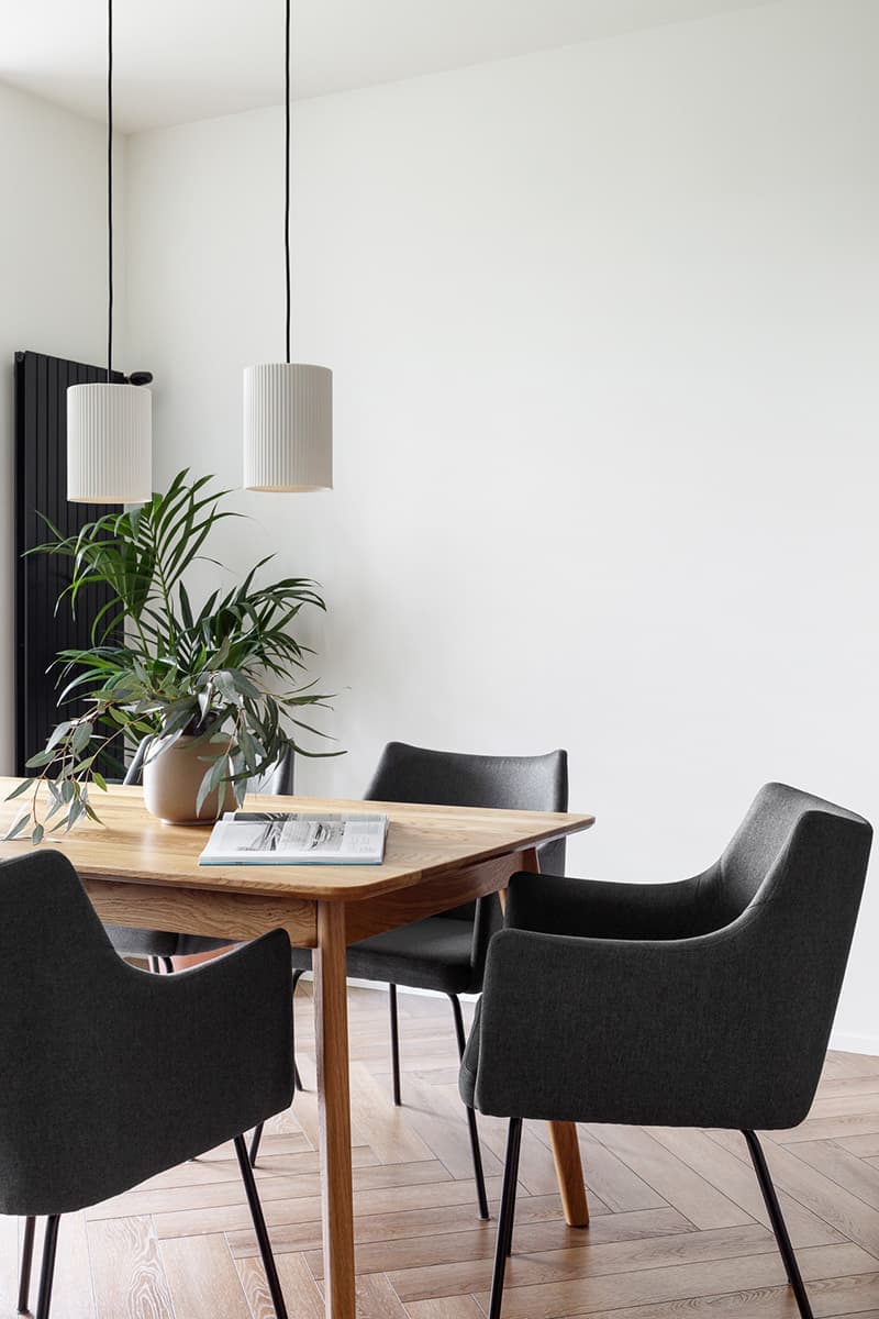 Скандинавский минимализм и обилие живых растений – проект дизайн-студии Кубквадрат