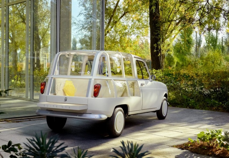 Матье Леаннер превратил автомобиль Renault 4L в комфортный сьют