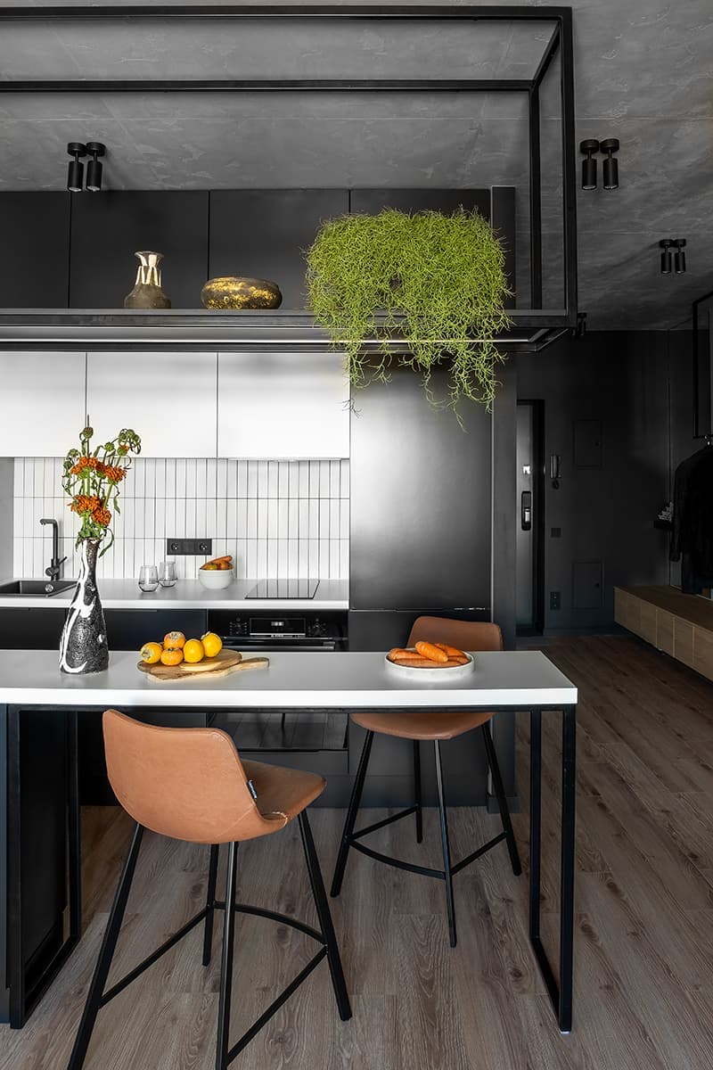 Искусство, декор и зонирование в небольшой московской студии – проект команды дизайн-бюро KIDZ