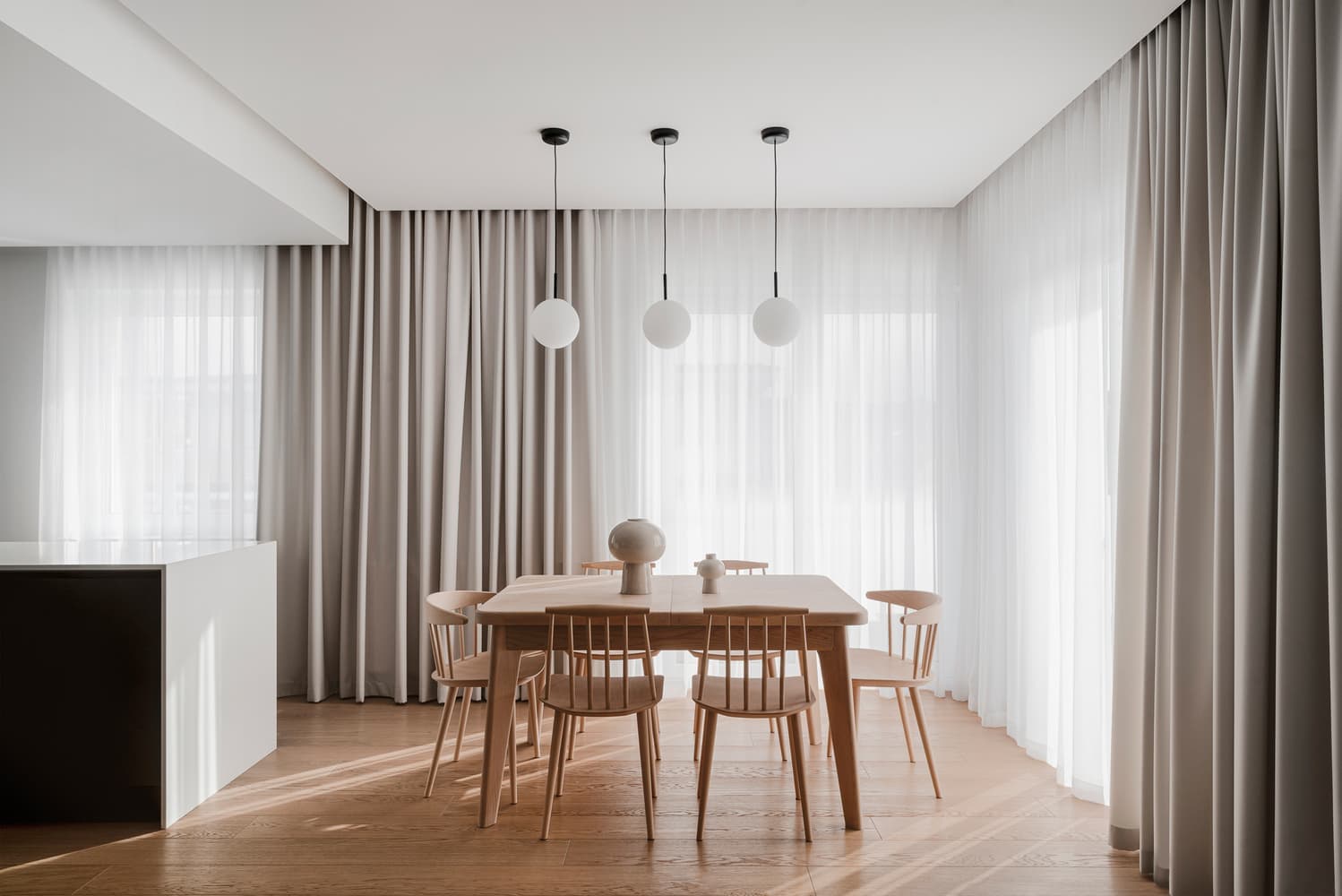 Аскетичный интерьер компактной квартиры в Польше – проект дизайн-бюро ACOS