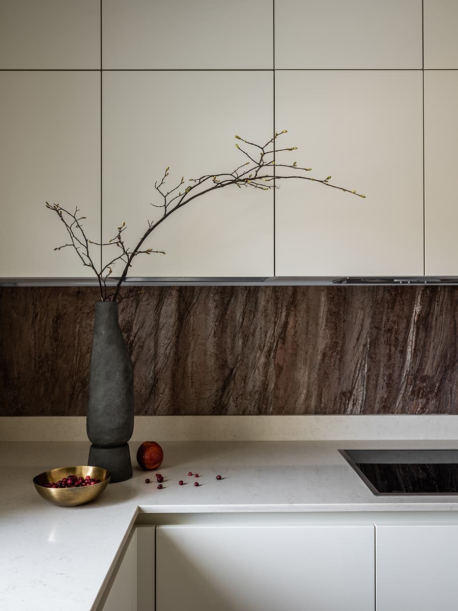 Чувственный интерьер с синими акцентами – проект дизайн-студии BALCON