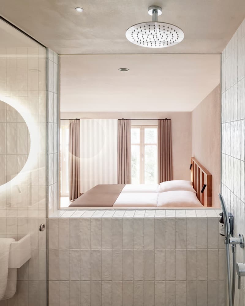 Теплый домашний интерьер семейного отеля в Австрии – проект архитектурного бюро firm Architekten