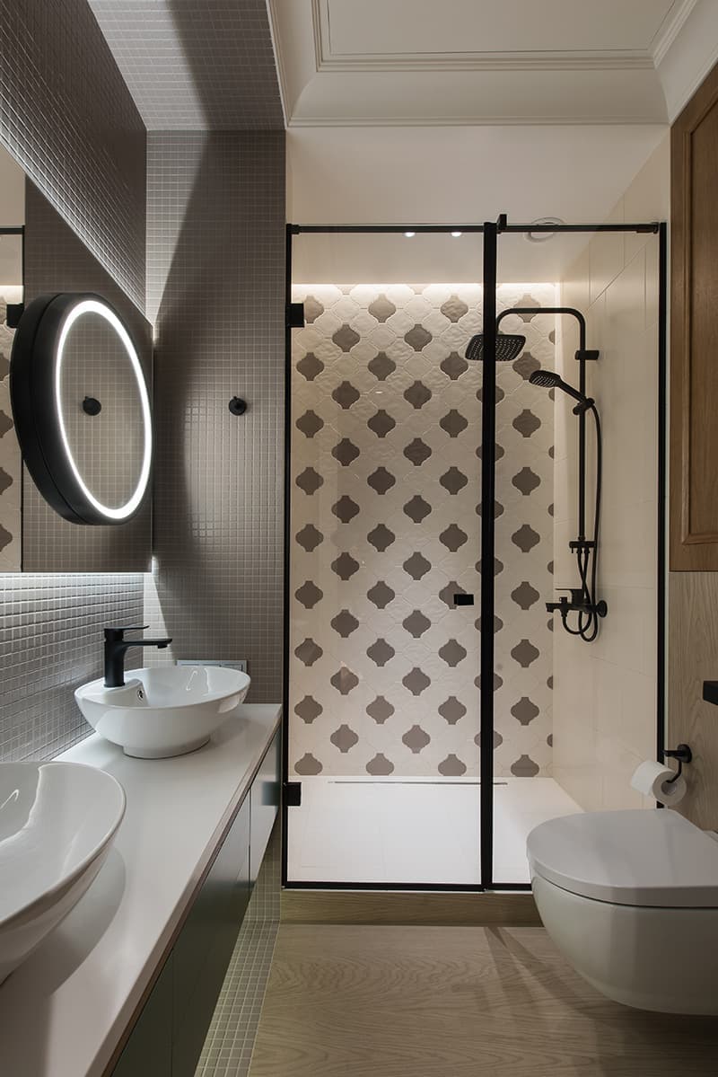 Квартира с четырьмя спальнями в глубоких оттенках – проект Buro.Team