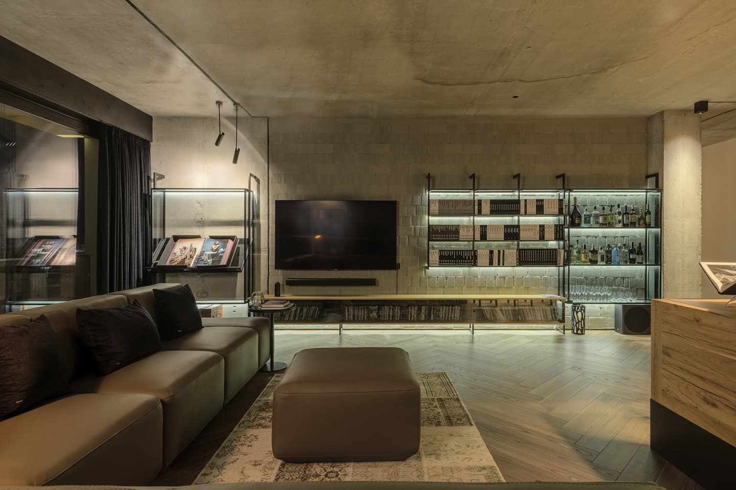 Апартаменты с эстетикой респектабельного джаз-клуба – проект дизайн-студии ZIKZAK
