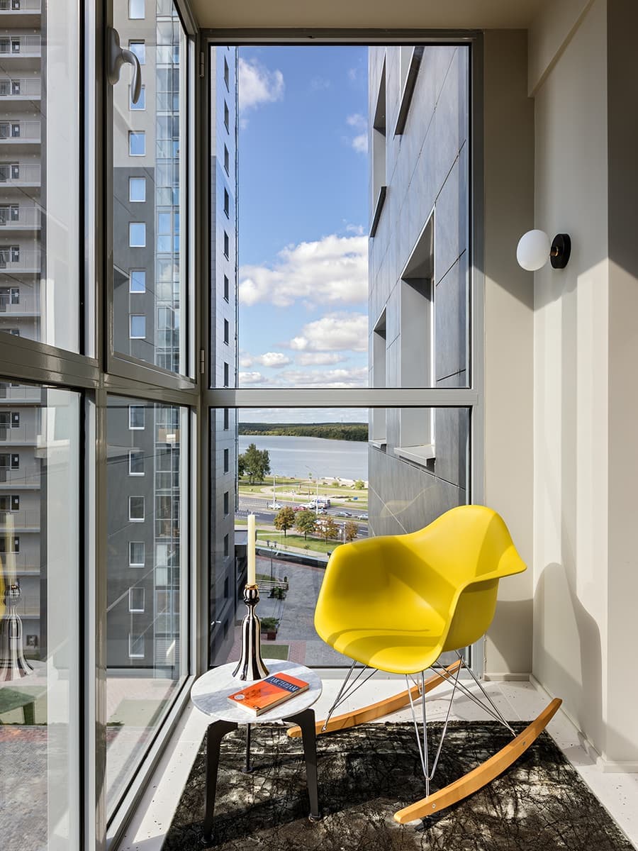 Красочный интерьер с розовой кухней – проект Екатерины Успенской