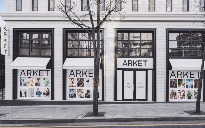 Шведский бренд Arket открыл первый магазин в России