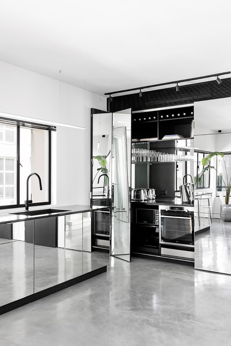 Зеркальный интерьер с индустриальными элементами – проект дизайнера Яэля Перри