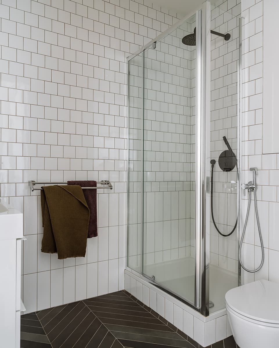 Монохромная квартира со скандинавским настроением – проект студии Style By Sorensen