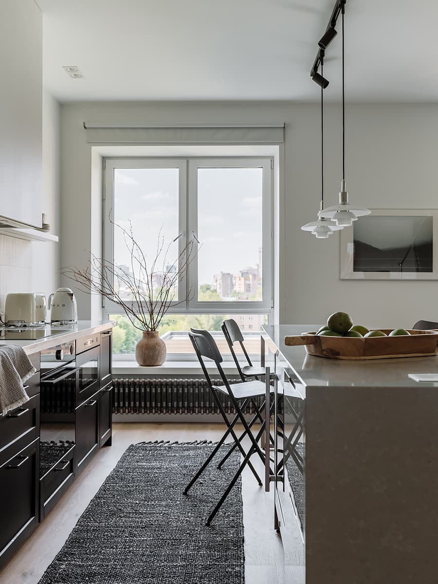 Монохромная квартира со скандинавским настроением – проект студии Style By Sorensen