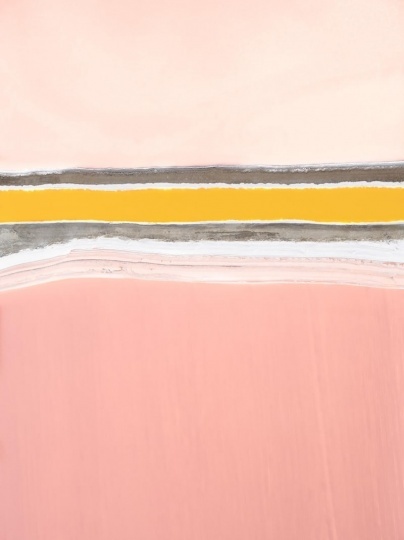 Фотограф Том Хеген исследует красоту соляных озер в новой серии снимков
