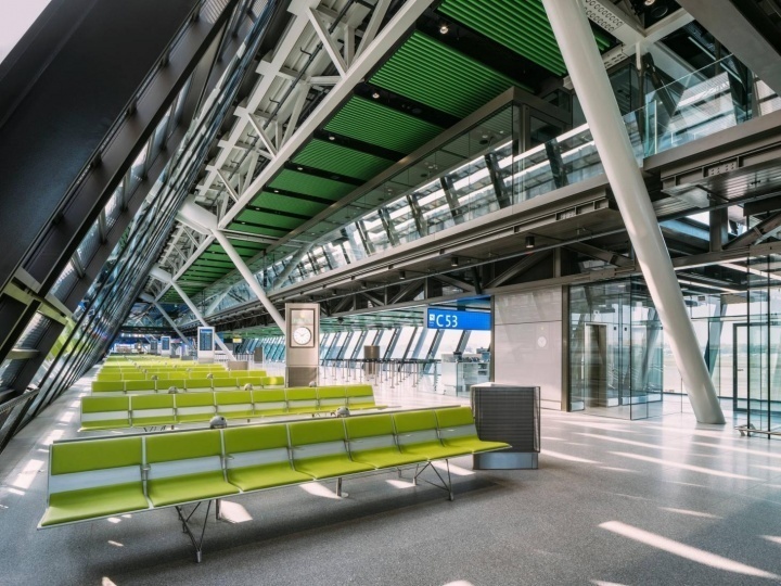 Новое здание аэропорта Женевы от архитекторов Rogers Stirk Harbour + Partners