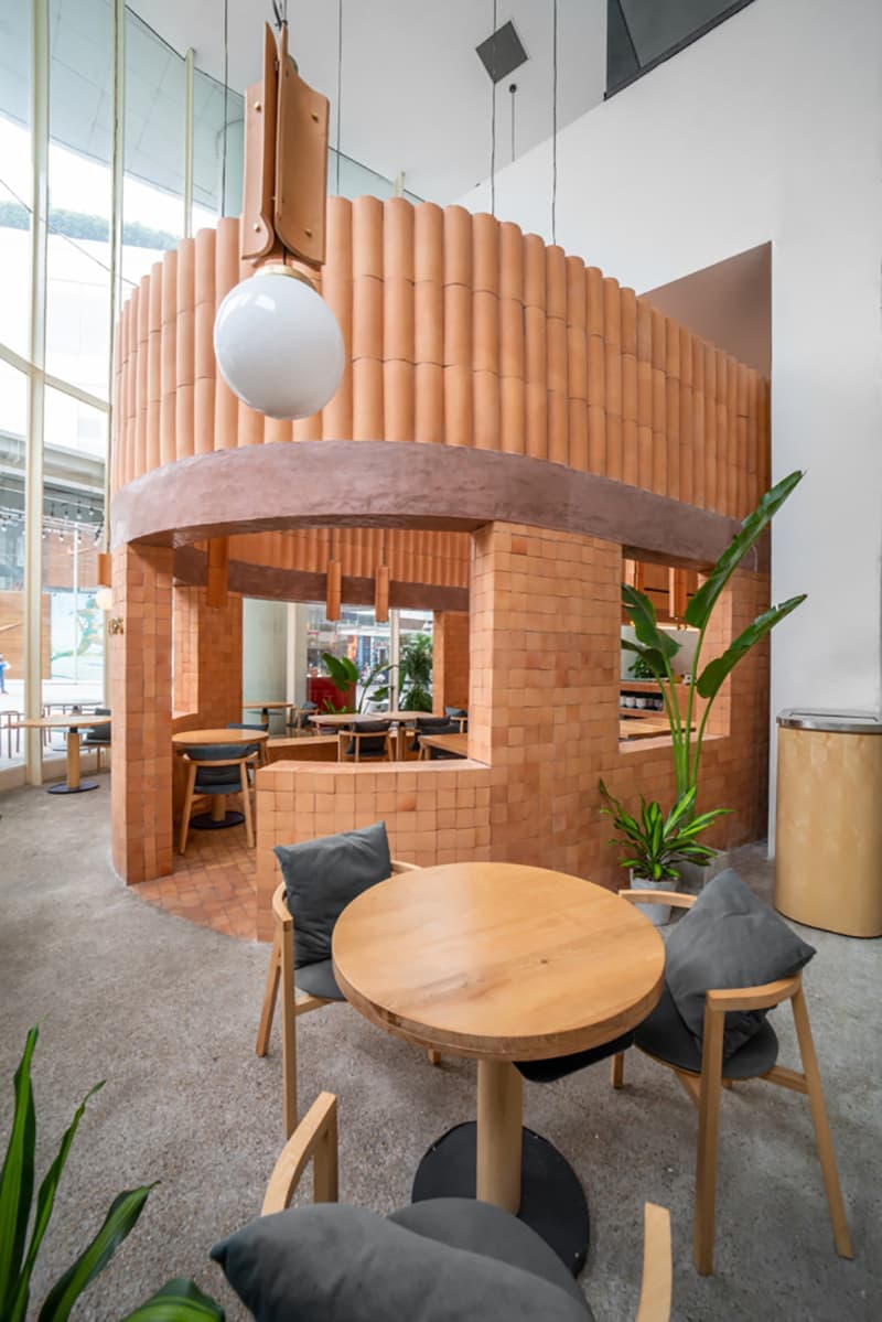 Интерьер пиццерии во Вьетнаме – проект Studio DIG