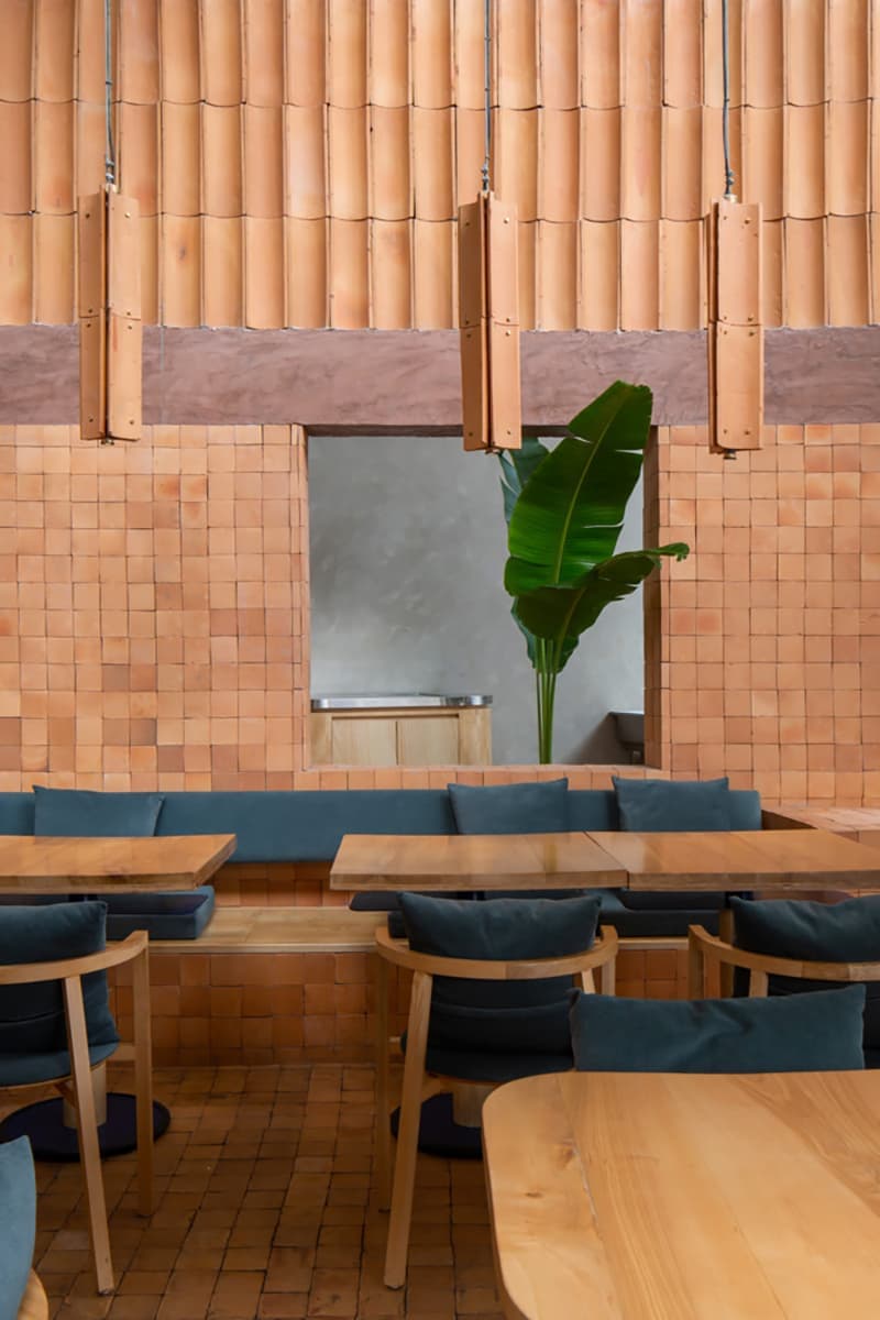 Интерьер пиццерии во Вьетнаме – проект Studio DIG