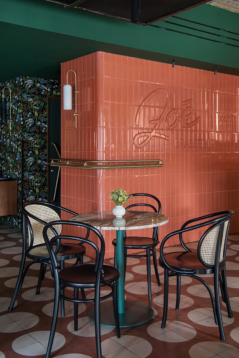 Модная эклектика в интерьере московской брассерии – проект бюро Archpoint