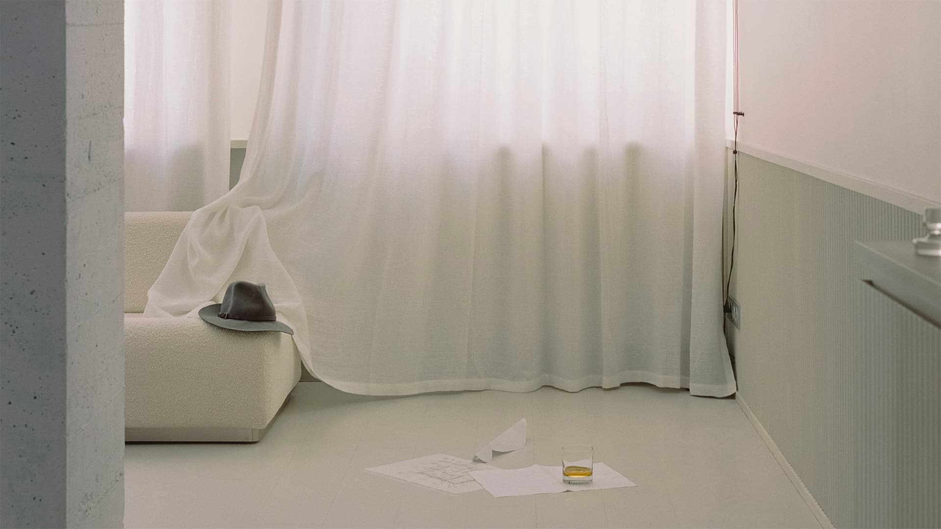 Сюрреалистичный интерьер квартиры в Париже – проект Clément Lesnoff-Rocard