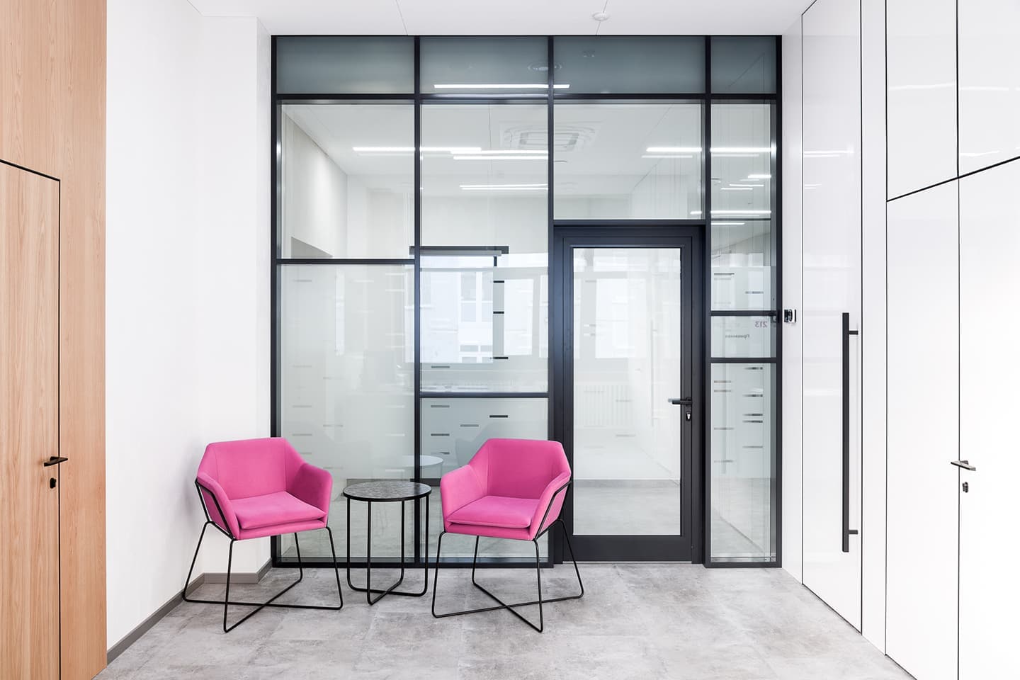 Вдохновляющий интерьер офиса в Новосибирске – проект Leytan Design