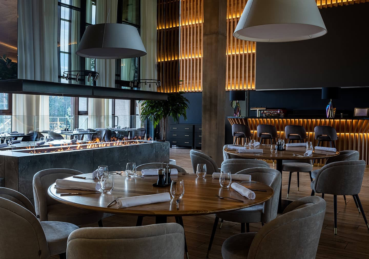 Интерьер ресторана в стиле альпийского шале – проект Elena Krylova Studio