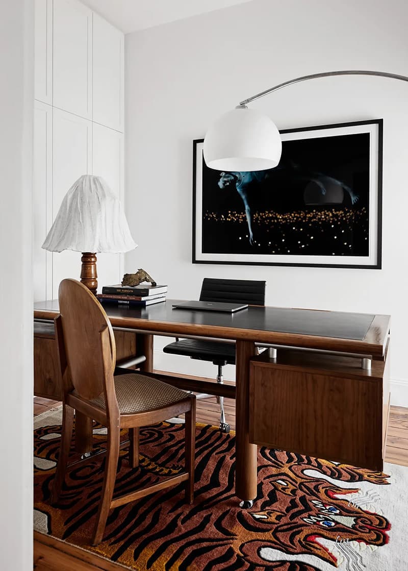 Мультикультурный интерьер двухэтажной квартиры – проект Brahman Perera