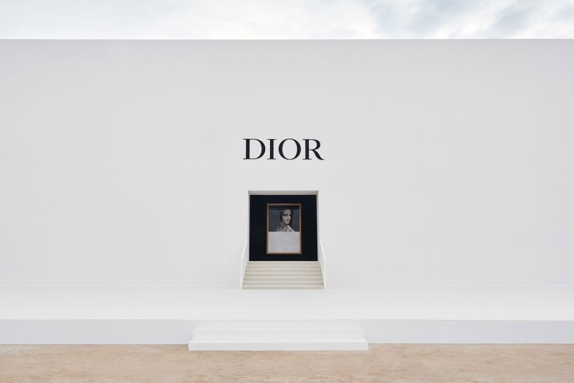 Работы Мариэллы Беттинески стали частью сценографии шоу Dior