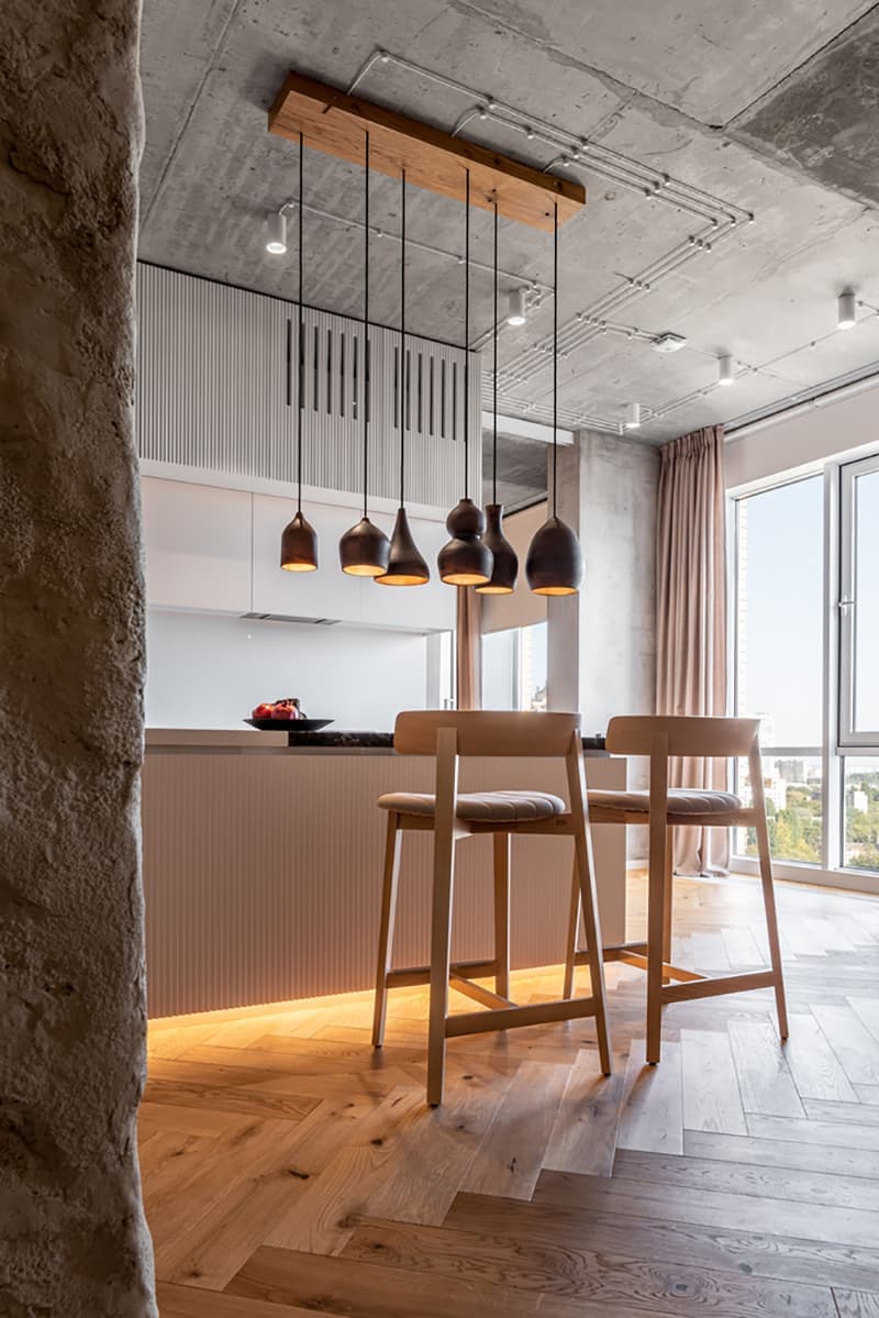 Самобытный интерьер с глиняными деталями – проект Makhno Studio