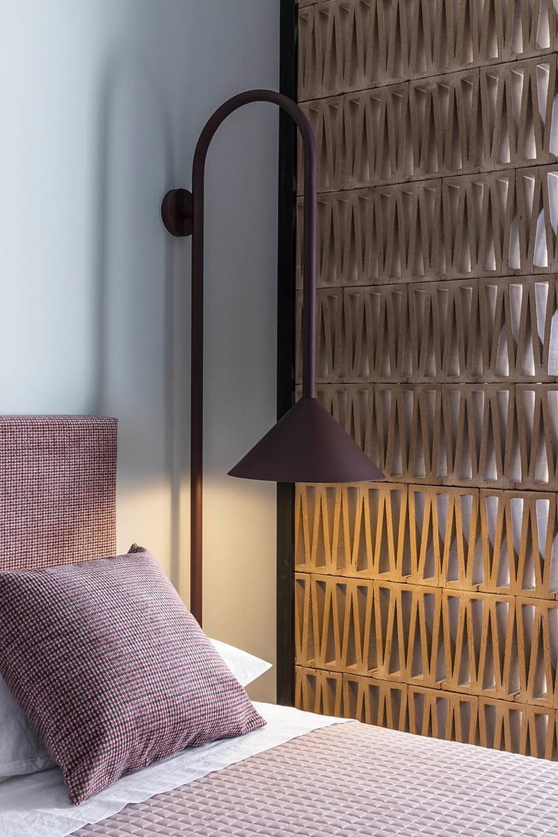 Баланс теплых и холодных оттенков в интерьере римской квартиры – проект STUDIOTAMAT