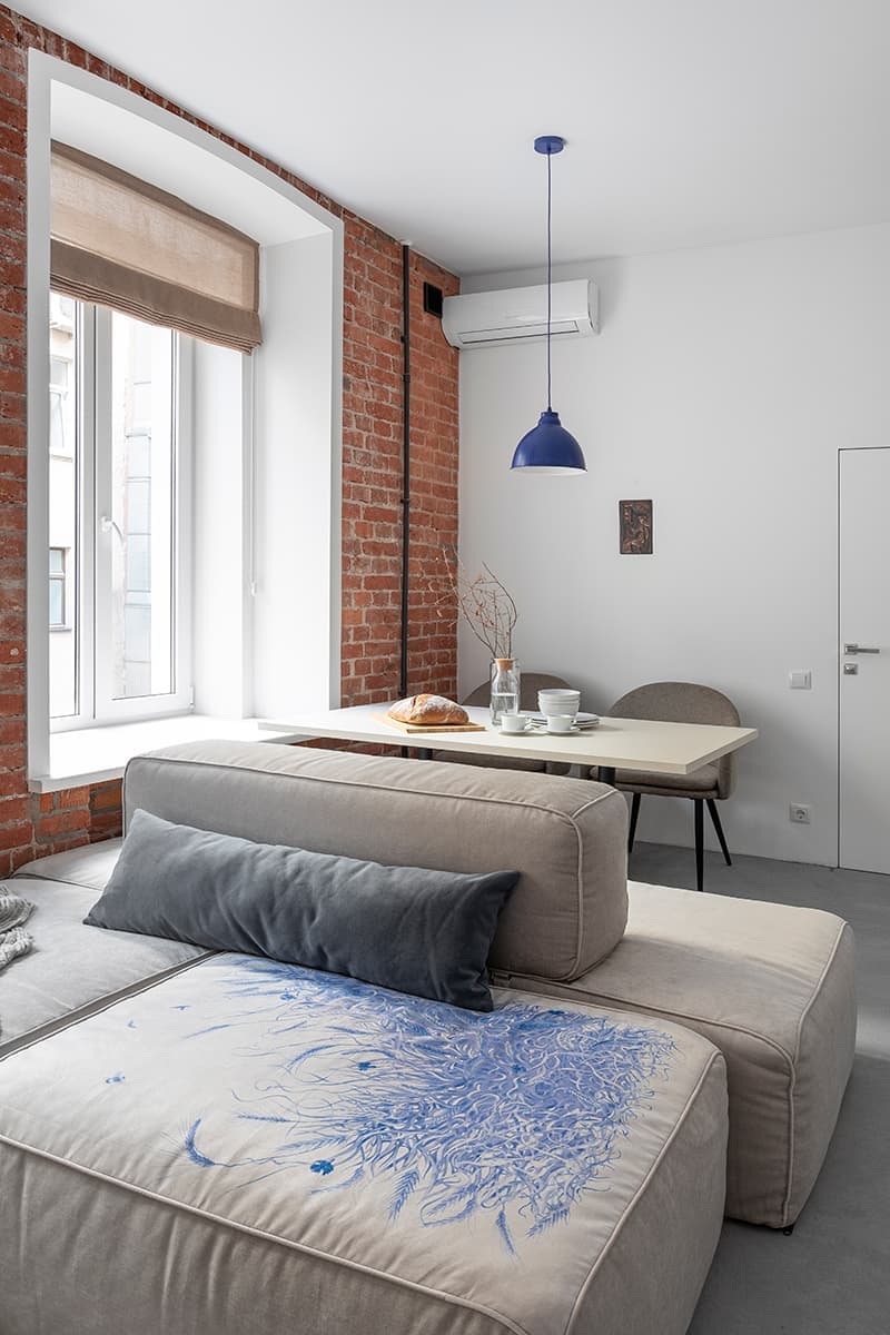 Уютный интерьер с элементами гжельской росписи – проект Сони Черных