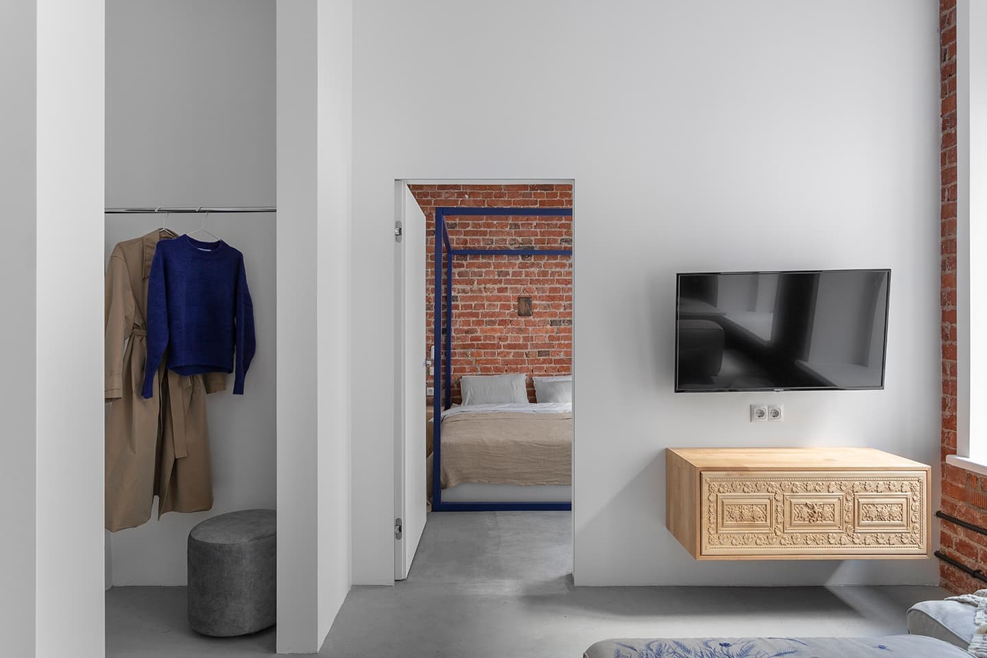 Уютный интерьер с элементами гжельской росписи – проект Сони Черных