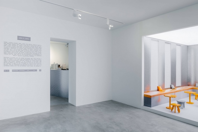 В парижской Galerie Charraudeau открыта инсталляция от Crosby Studios
