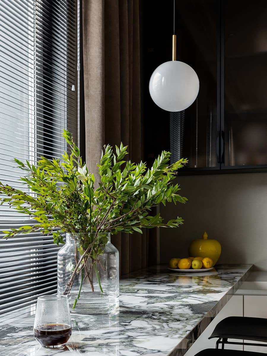 Уютная московская квартира с неоновым освещением – проект студии дизайна BALCON