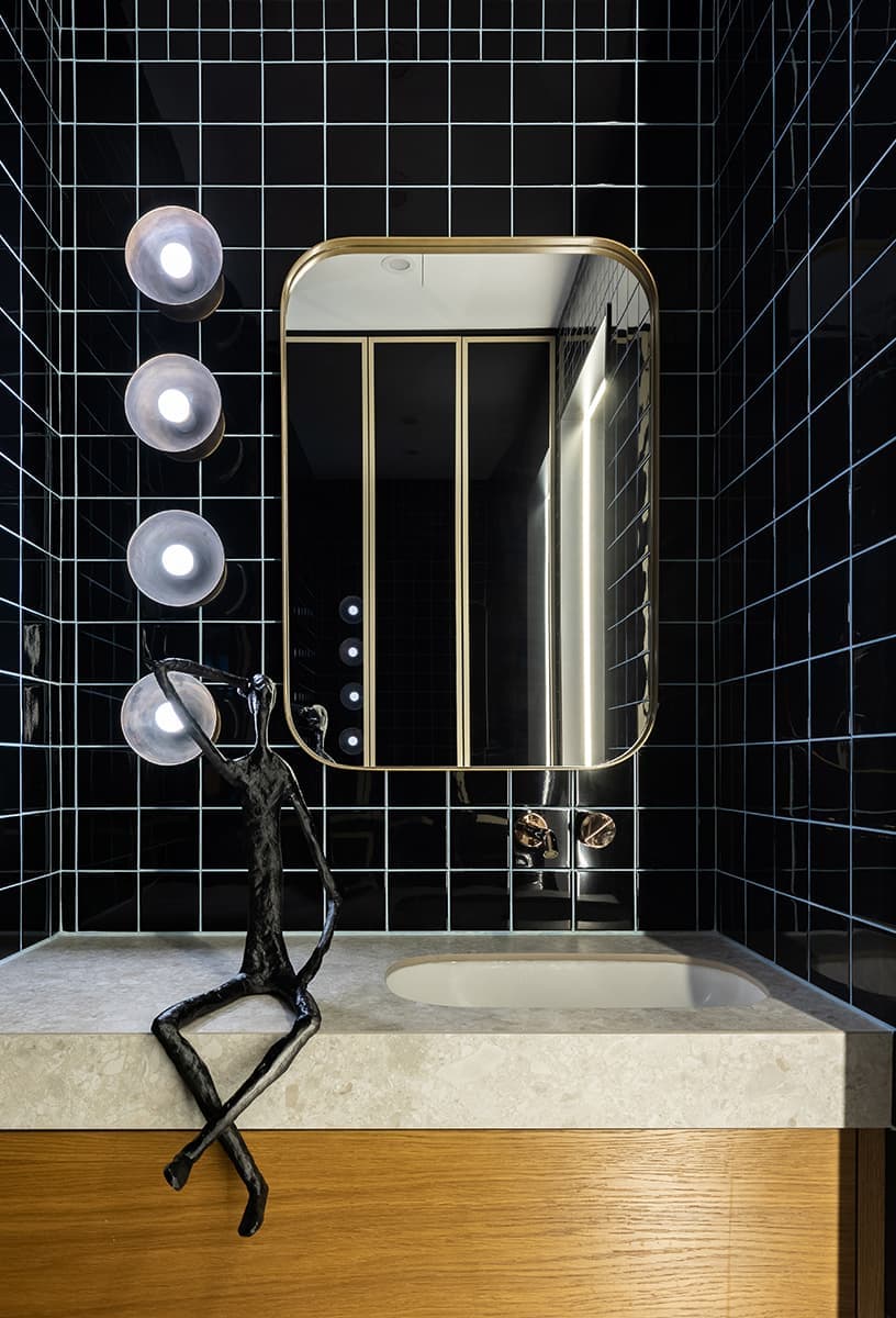 Уютная московская квартира с неоновым освещением – проект студии дизайна BALCON