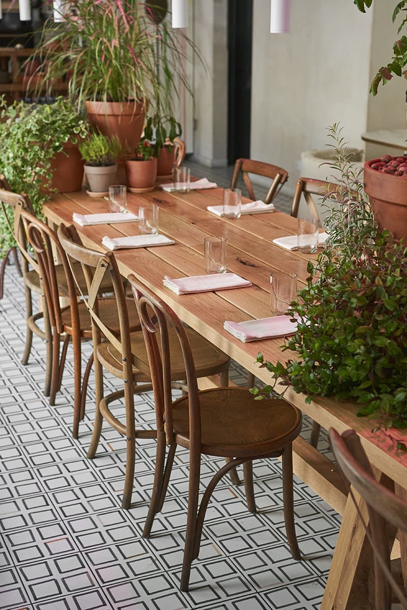 Шарм деревенского быта в интерьере питерского поп-ап ресторана – проект DA bureau