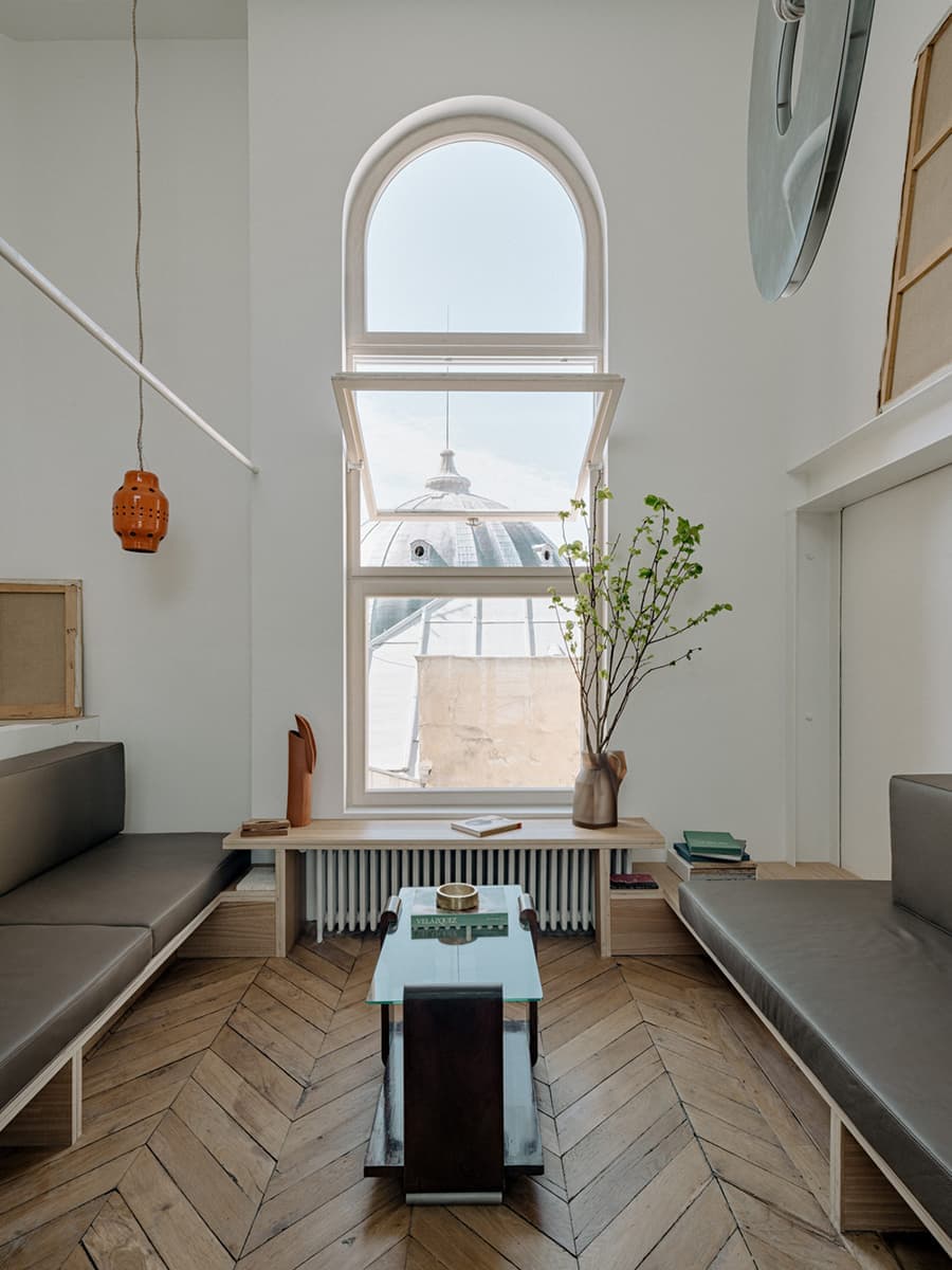 Воздушная квартира в самом центре Парижа – проект Луи Денаво