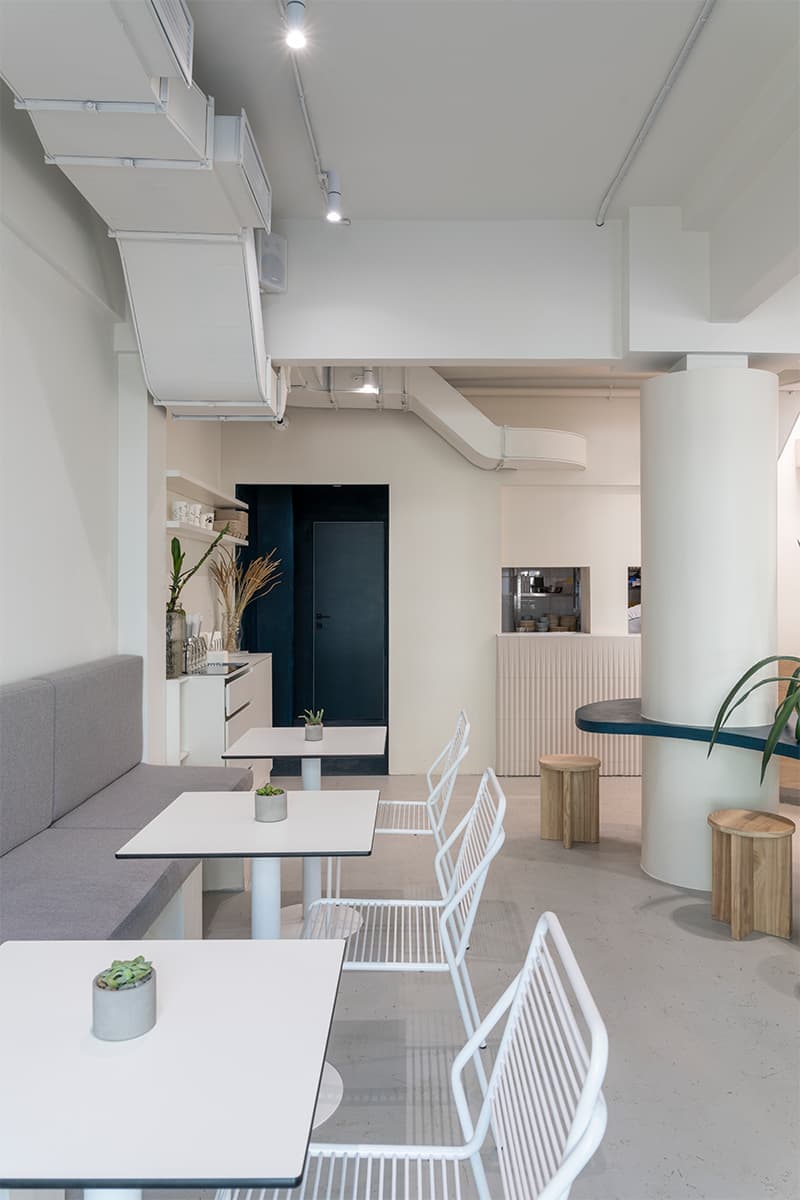 Лаконичный интерьер кафе с серферским духом – проект FREYA Architects