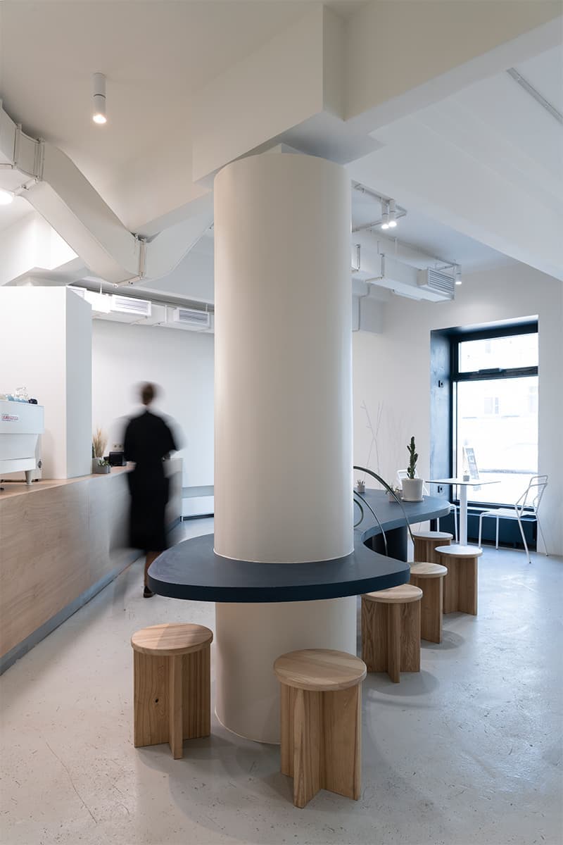 Лаконичный интерьер кафе с серферским духом – проект FREYA Architects