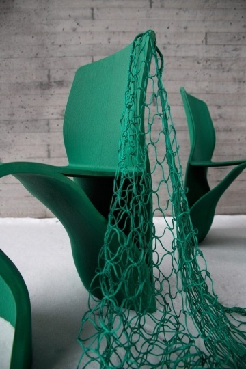 Шведская дизайн-студия сделала стул из рыболовных сетей