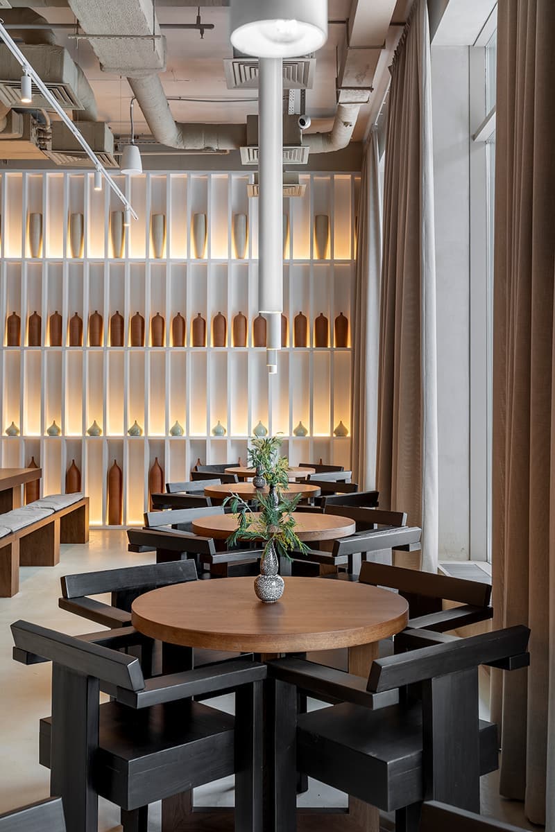 Лаконичный интерьер кафе с серферским духом – проект FREYA Architects