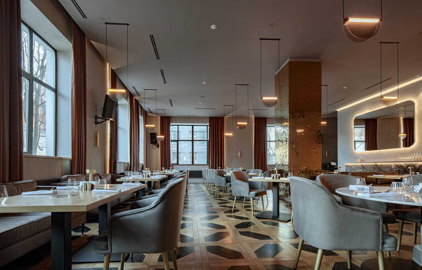 Интерьер премиум-ресторана с торжественной атмосферой – проект бюро Archpoint