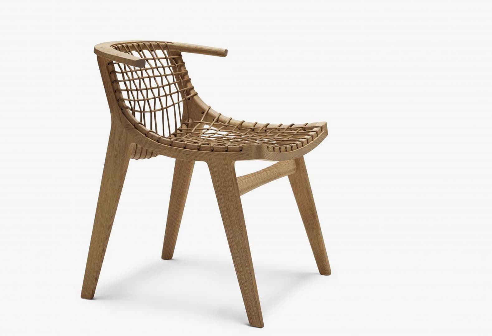 Стул из серии Klismos. Фото: Federico Cedrone