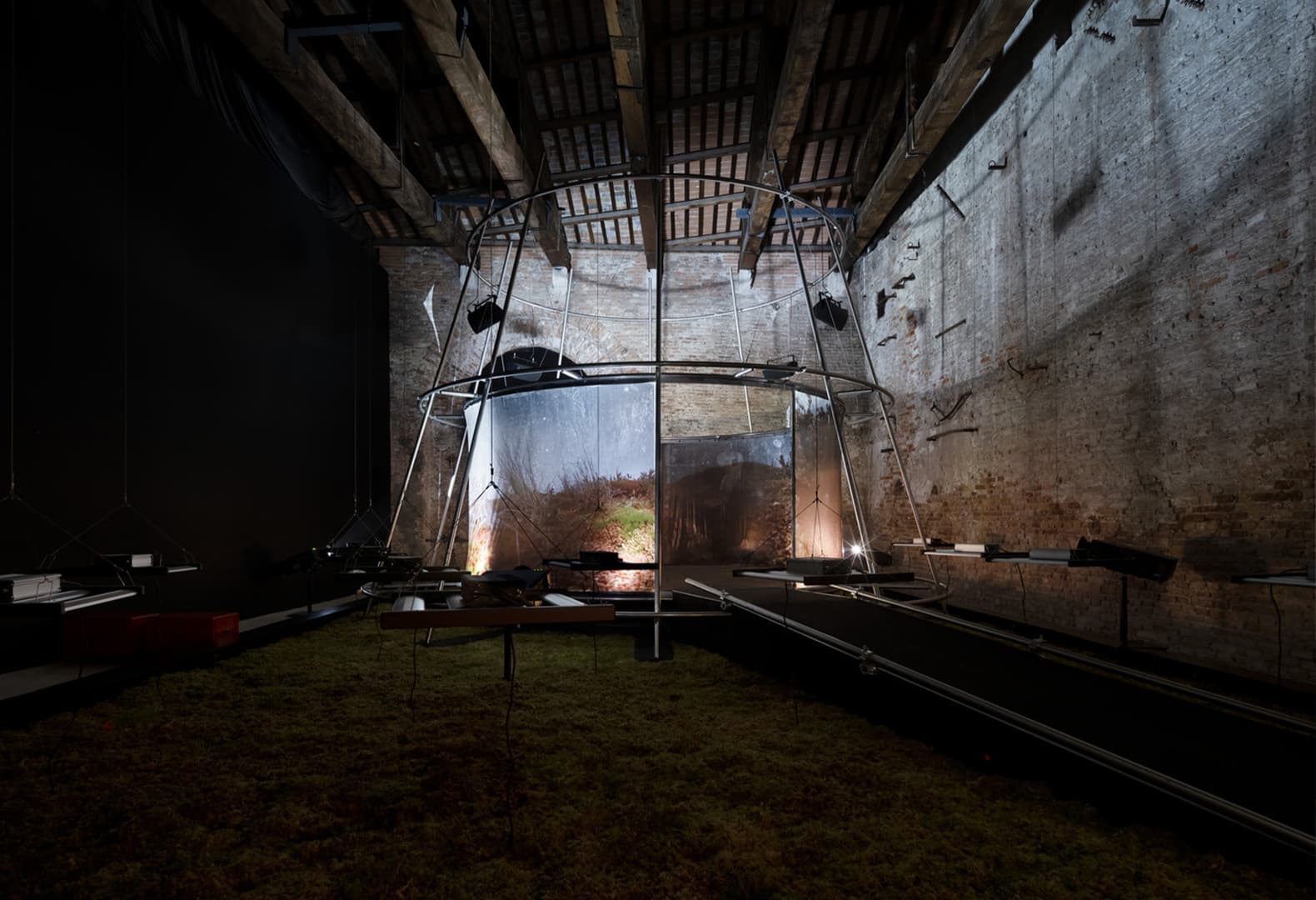 Проект Turba Tol Hol-Hol Tol в национальном павильоне Чили, куратор Камила Марамбио. Фото: Уго Кармени