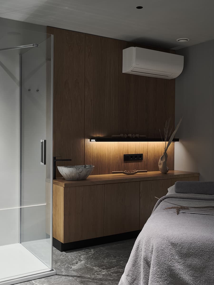 Интерьер подземного SPA-центра, вдохновленный горным озером – проект Levkovich Architects