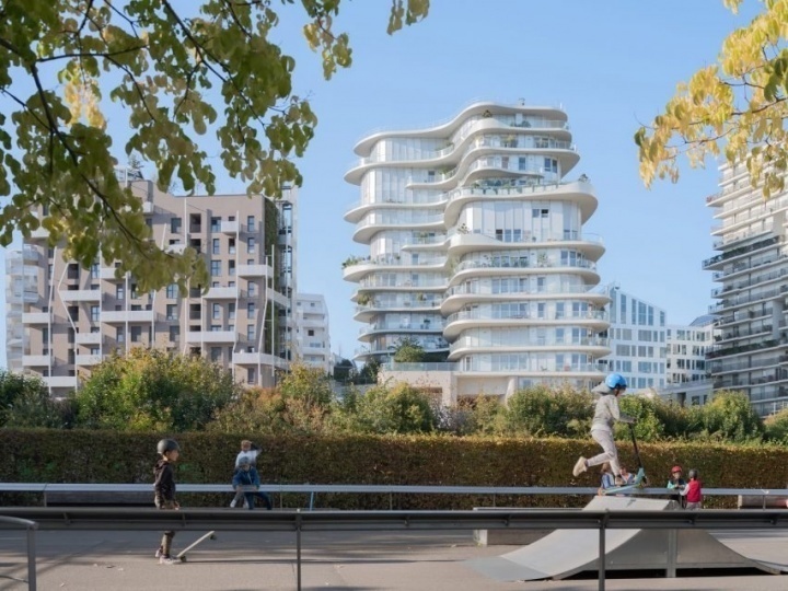 В Париже достроили первое европейское здание по проекту китайской студии MAD
