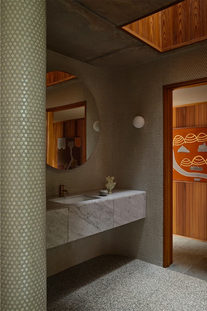 Природный интерьер дома на австралийском побережье – проект Kennedy Nolan