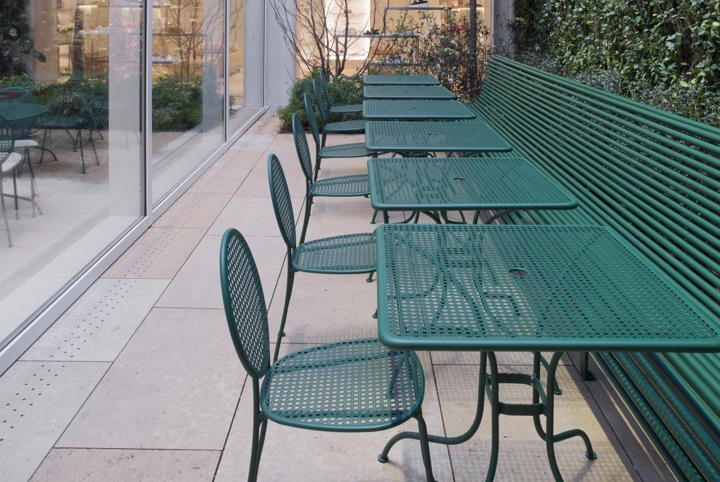 Dior Maison и Сэм Барон выпустили совместную коллекцию outdoor-мебели