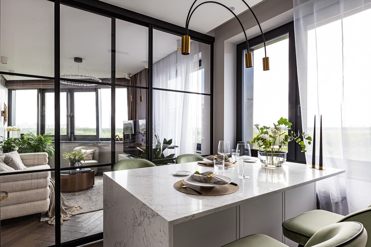 Элегантный интерьер петербургской квартиры с живыми растениями — проект Татьяны Шориной