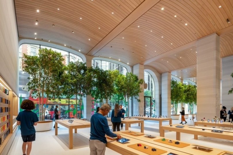 «Спокойный оазис»: в Лондоне открылся новый Apple Store по проекту Foster + Partners