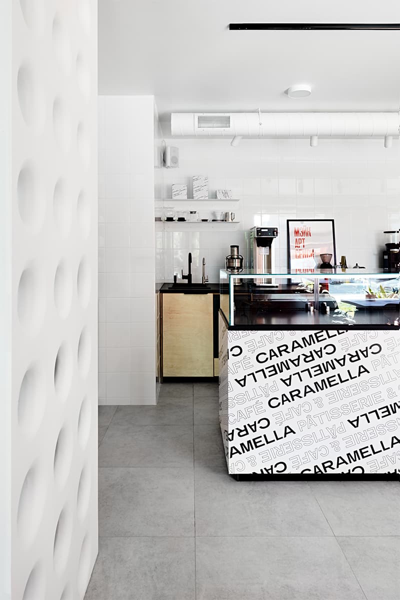 Задорный минимализм в интерьере модной кофейни – проект Lebedeva Project