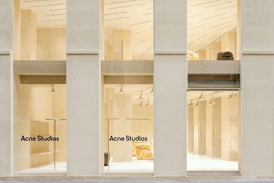 Acne Studios открыли новый шоурум в Париже, напоминающий скейт-парк