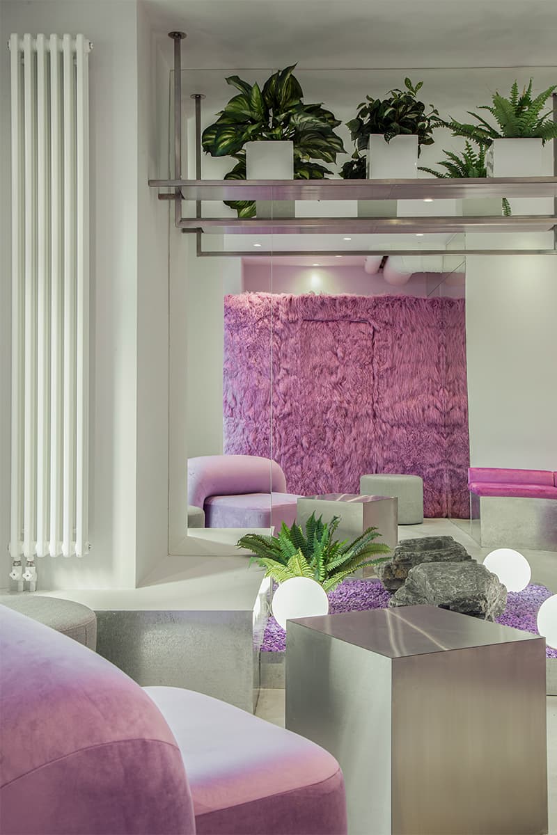 Фиолетовый мех, сталь и живые растения в эпатажном интерьере шоурума – проект KIDZ Design
